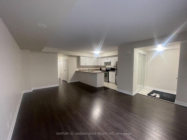 Property Photo:  10 Dunsheath Way 217  ON L6B 1N3 