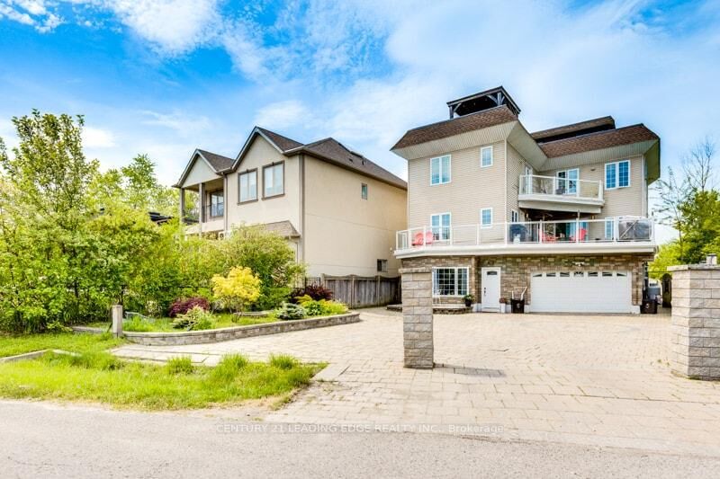 Property Photo: 55 Ontoro Boulevard ON L1Z 1X6