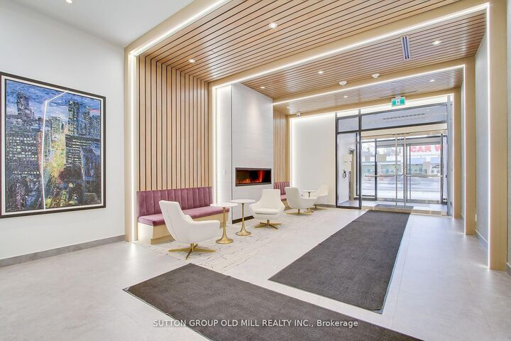 Property Photo:  2369 Danforth Avenue 516  ON M4C 0B1 