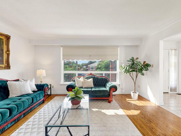 Property Photo:  36 Lyon Heights Road  ON M1P 3V7 