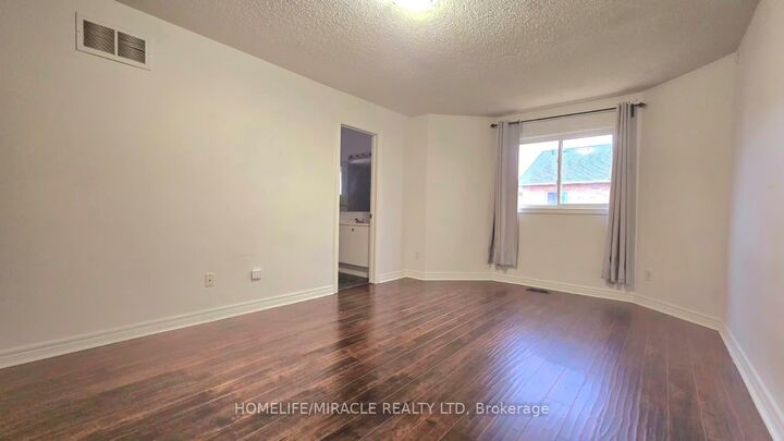 Property Photo:  34 Ridgemore Crescent  ON L7A 2L4 