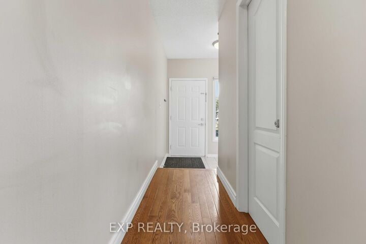 Property Photo:  86 Scarlet Court  ON K1T 3R6 