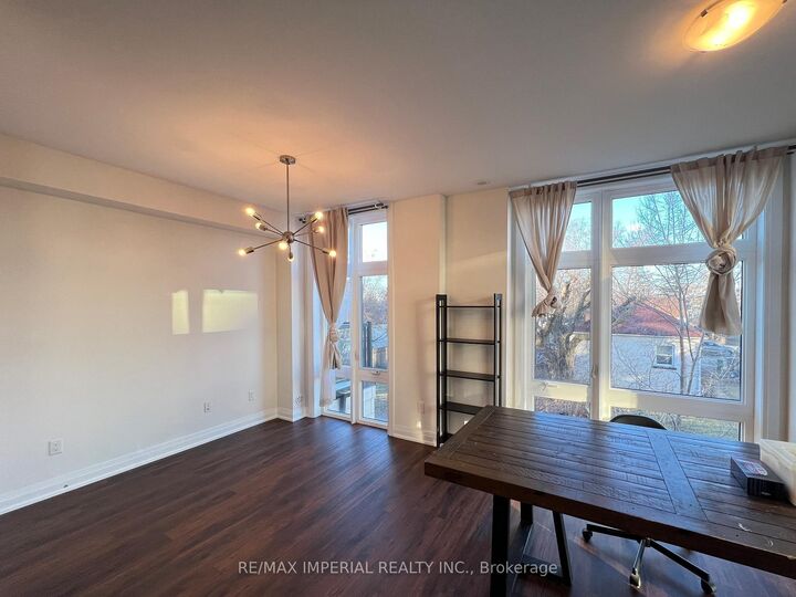 Property Photo:  23 Eldora Avenue 93  ON M2M 1R3 