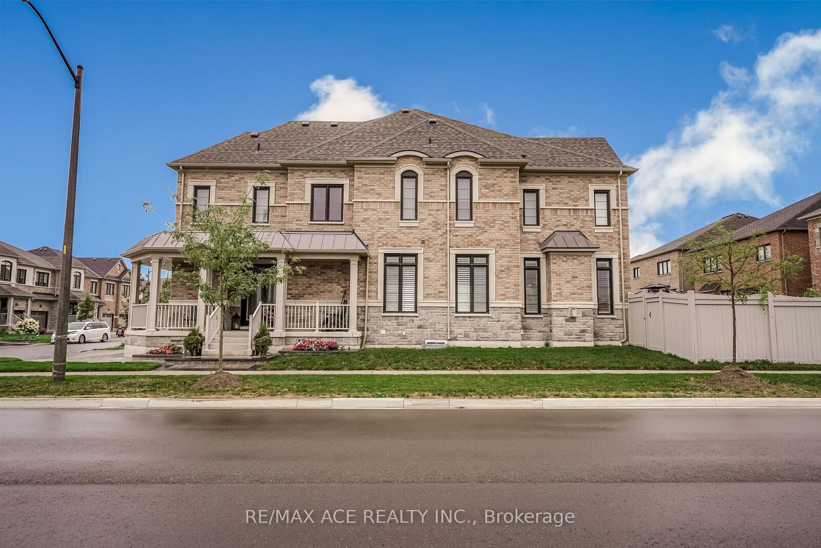 Property Photo:  1 Macpherson Street  ON L1P 0N4 