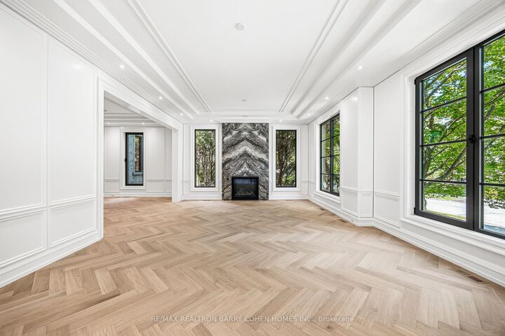 Property Photo: 27 Penwood Crescent ON M3B 3B1