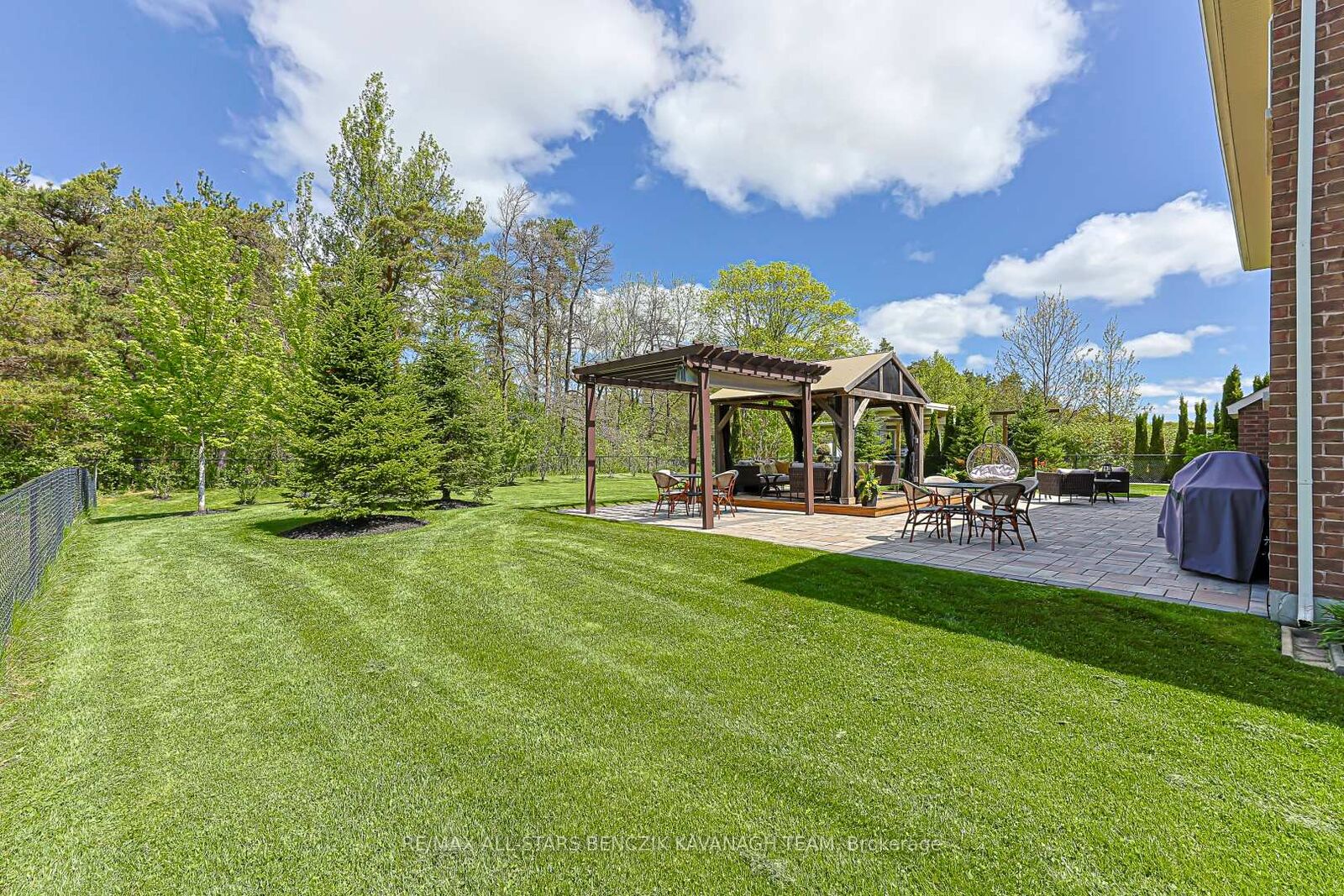 Property Photo:  18 Wyndance Way  ON L9P 0B8 