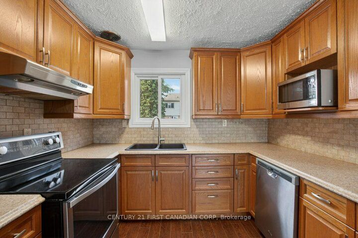 Property Photo:  1775 Culver Drive 114  ON N5V 3H6 