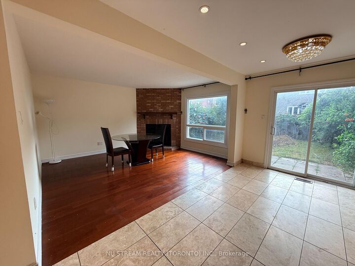 Property Photo:  