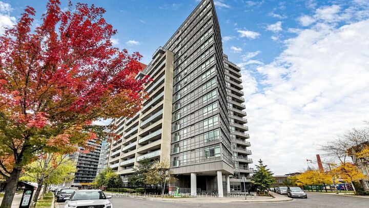 38 Joe Shuster Way 425 — photo 1