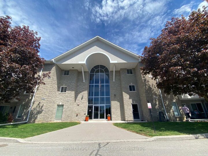 Property Photo:  1099 Clonsilla Avenue Bldg C #310  ON K9J 8L8 