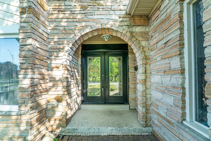 Property Photo:  60 Sanderling Crescent  ON K9V 4N2 