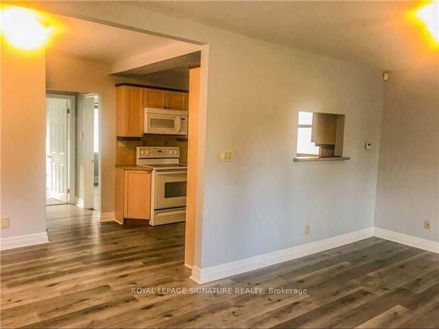 Property Photo:  318 Woodmount Avenue  ON M4C 4A3 