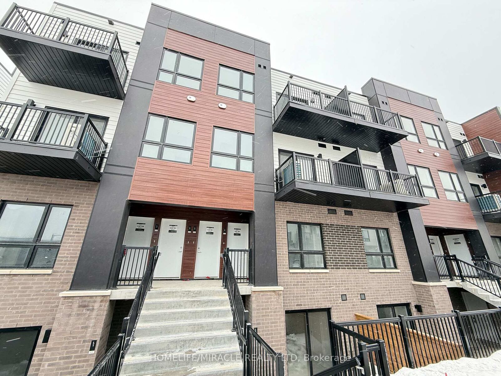 Property Photo:  40 Palace Street L8  ON N2E 3Z4 