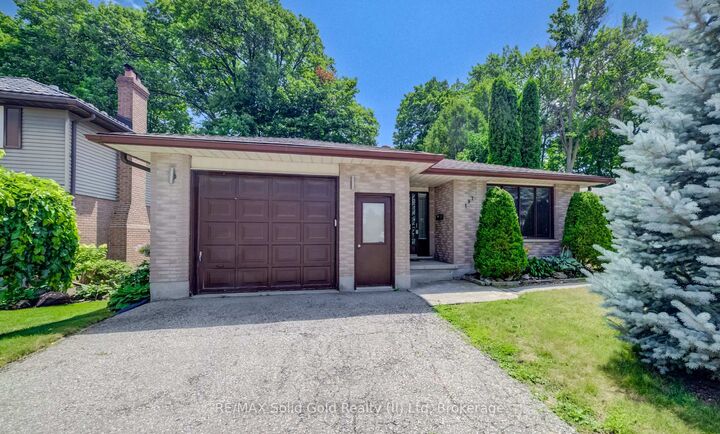 Property Photo:  197 Southwood Drive  ON N2E 2B2 