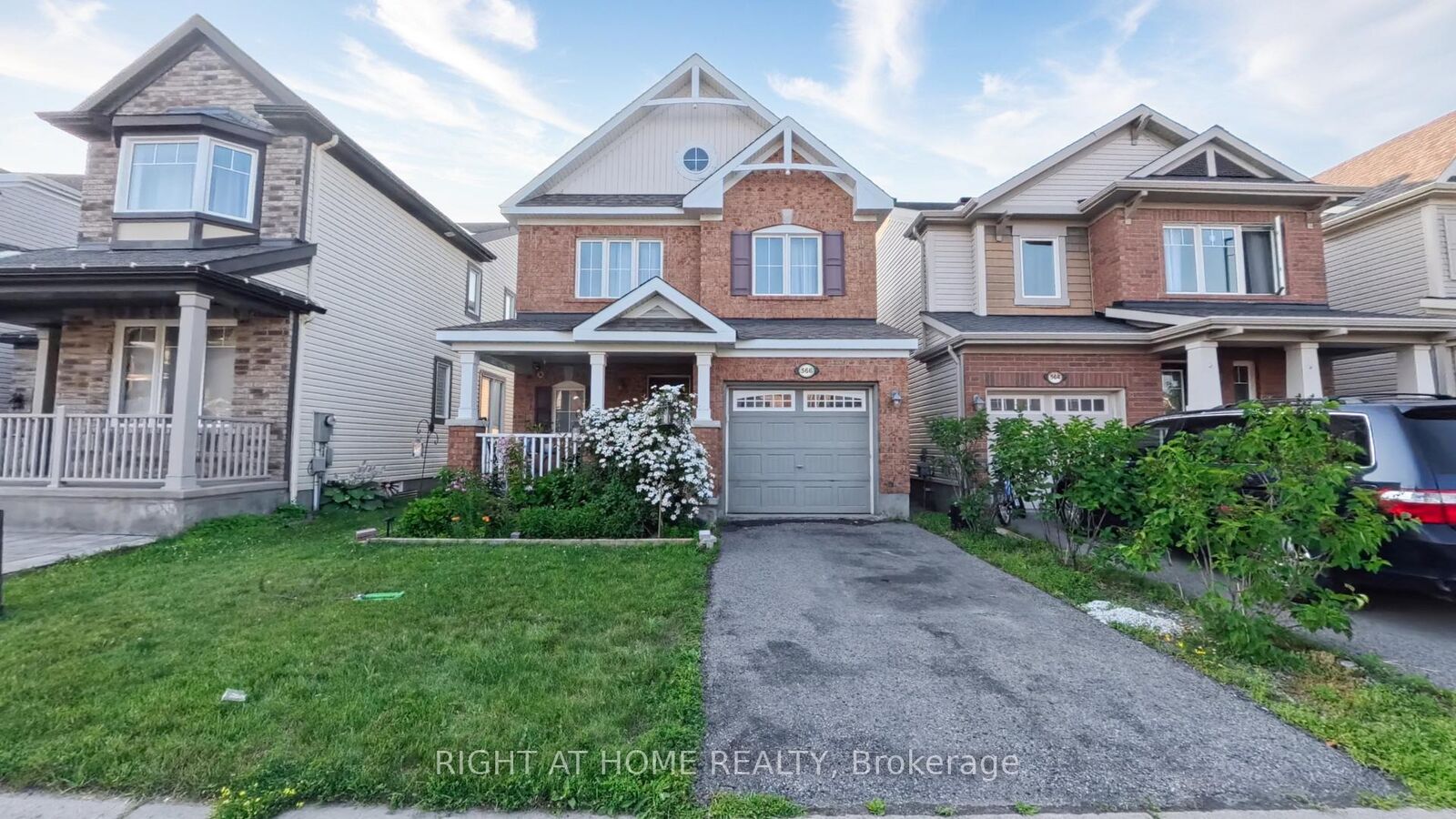 Property Photo: 566 Dundonald Drive ON K2J 5X1