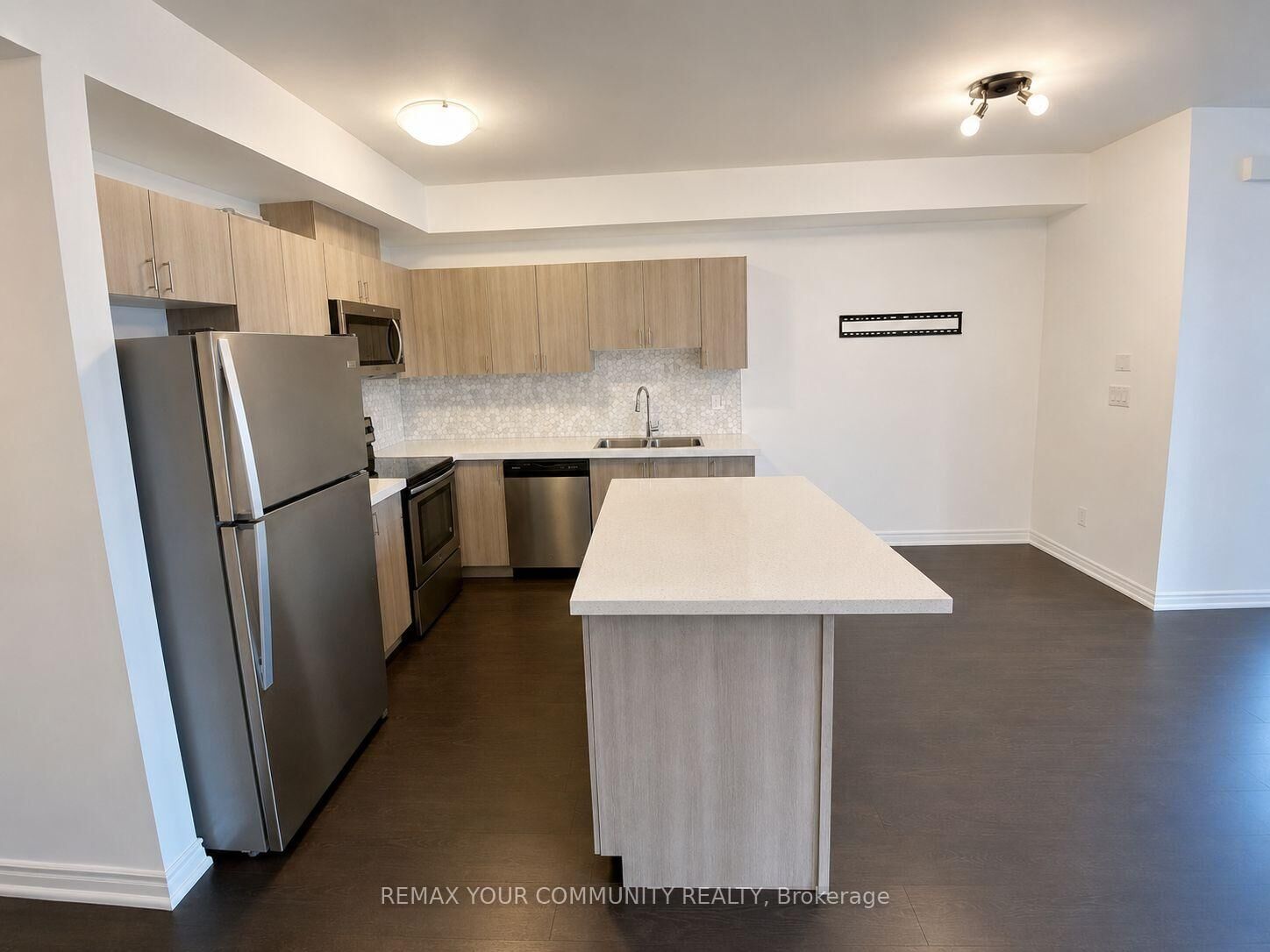 Property Photo:  196 Pine Grove Road W  ON L4L 2H2 