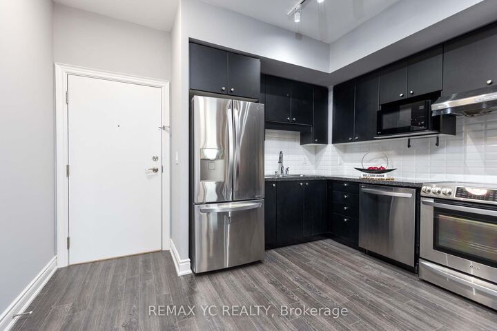 Property Photo:  38 Cedarland Drive 110  ON L6G 0G7 