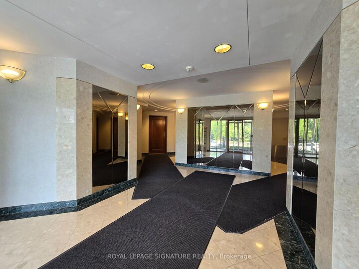 Property Photo:  38 Hollywood Avenue 317  ON M2N 6R6 