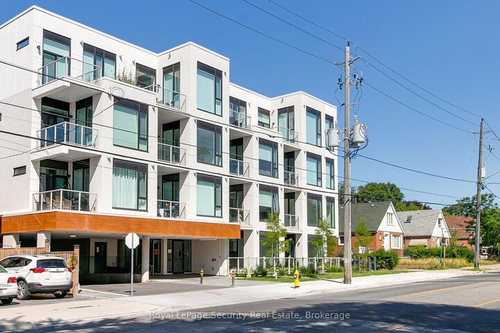Property Photo: 722 Marlee Avenue 301 ON M6B 3J7
