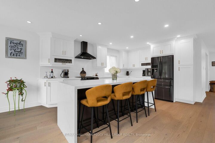 Property Photo:  173 Cumming Drive  ON L4N 0C8 