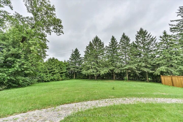 Property Photo: 13918 Leslie Street E ON L4G 7C8