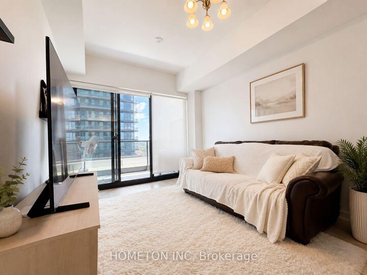 Property Photo: 33 Frederick Todd Way 817 ON M4G 0C9