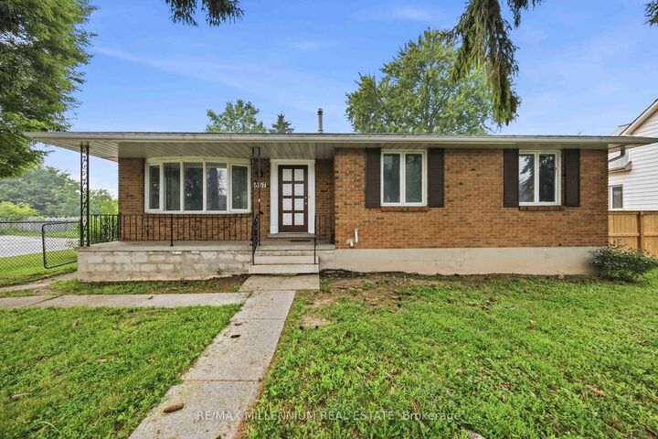 867 Wellington Street — photo 1