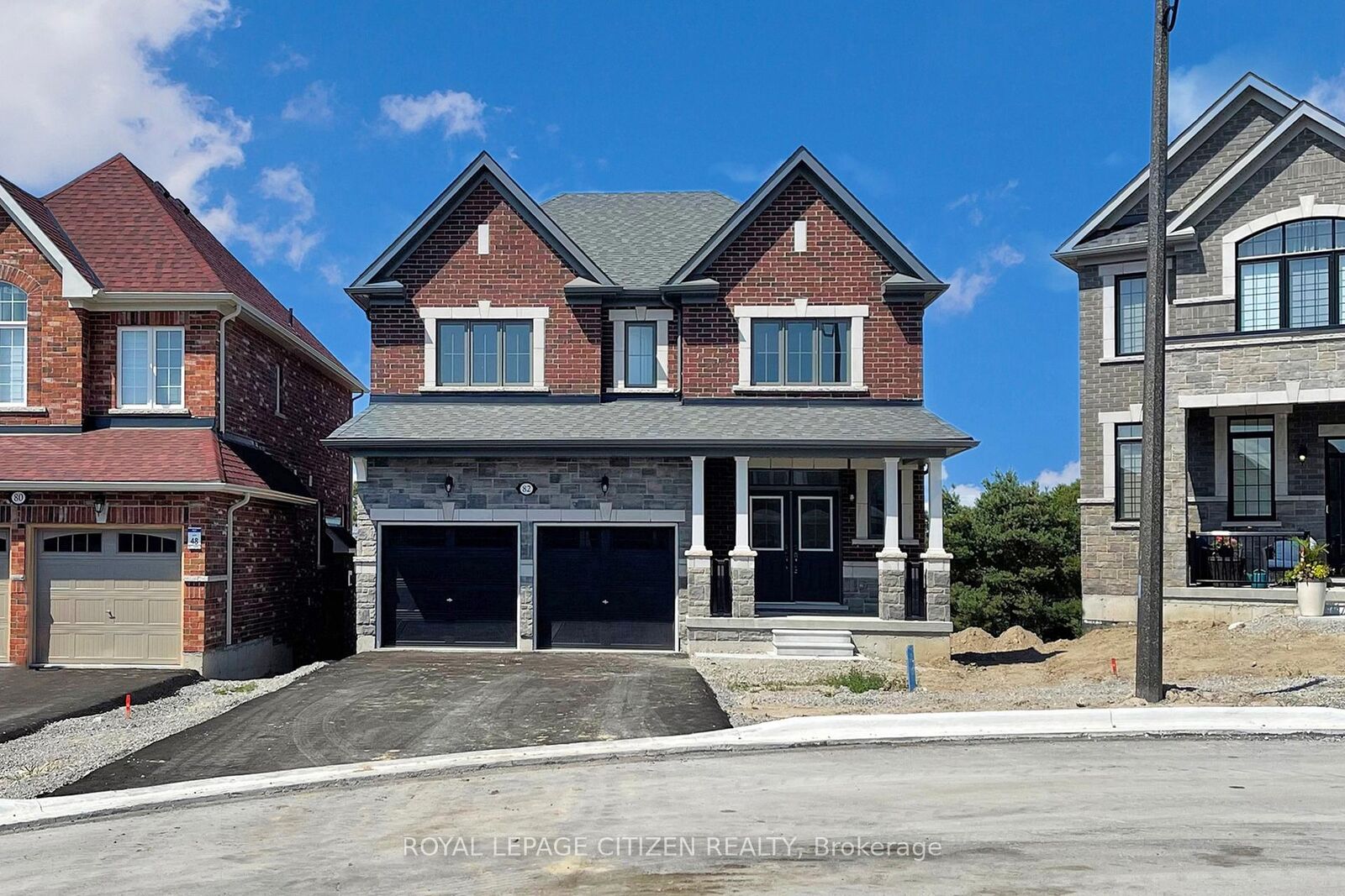 Property Photo:  82 Lawrence D. Pridham Avenue  ON L9R 0X1 