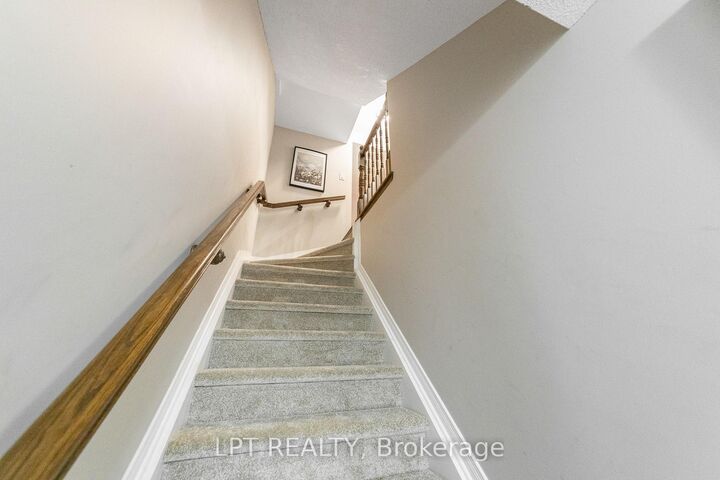 Property Photo:  102 Windswept Private 7  ON K1V 0Z4 