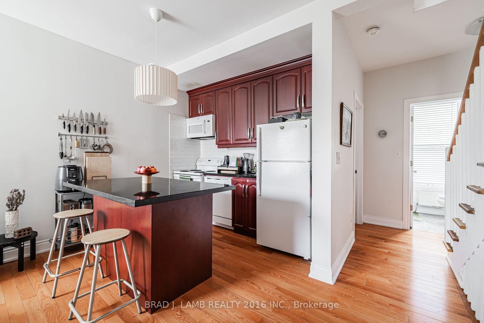 Property Photo:  665 Richmond Street W 3  ON M6J 1C2 