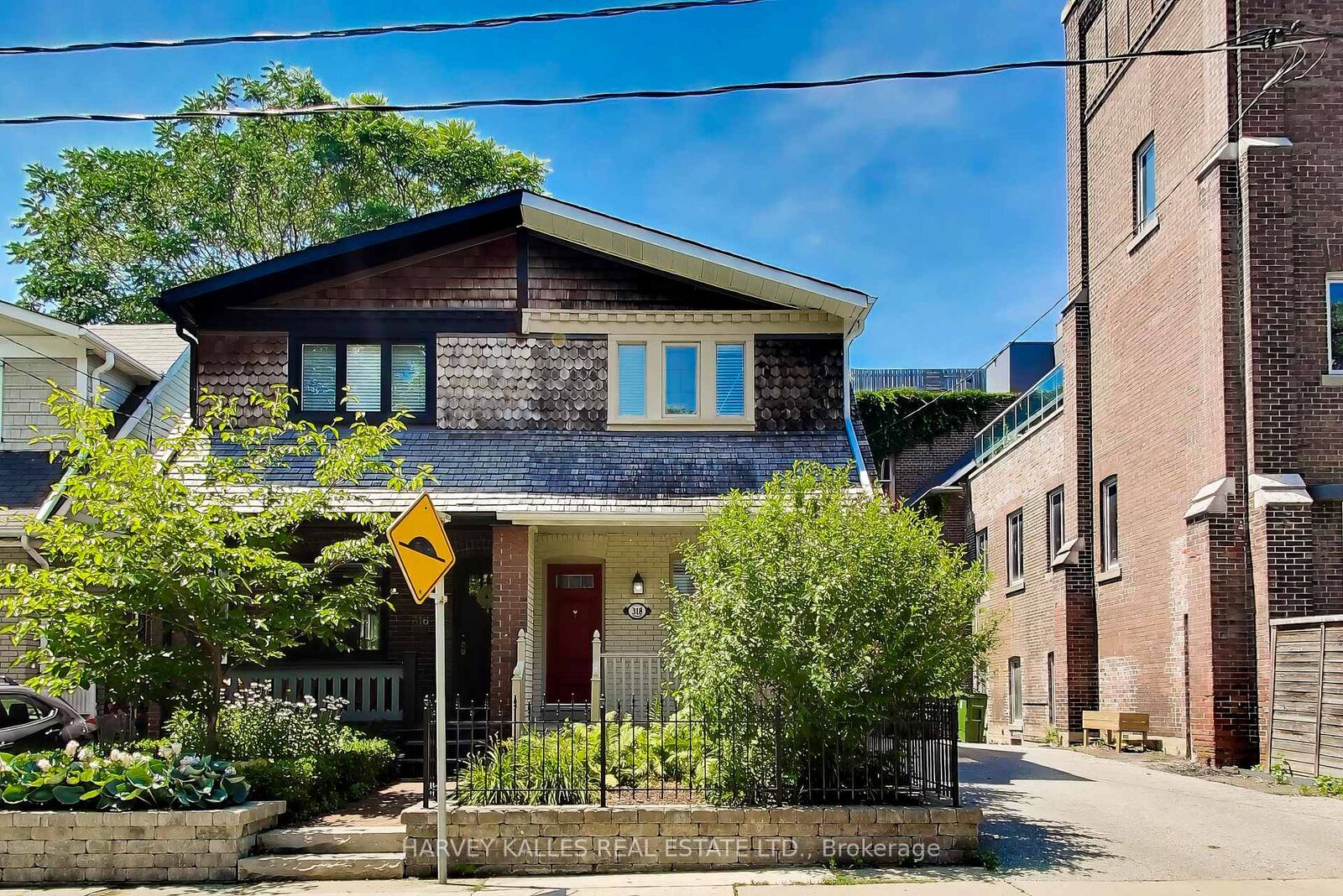 Property Photo: 318 Sumach Street ON M5A 3K5