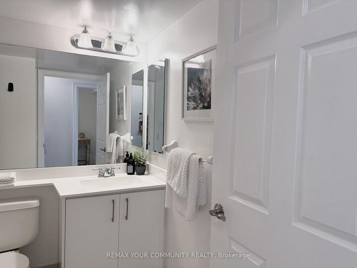 Photo de la propriété:  25 Greenview Avenue 622  ON M2M 0A5 