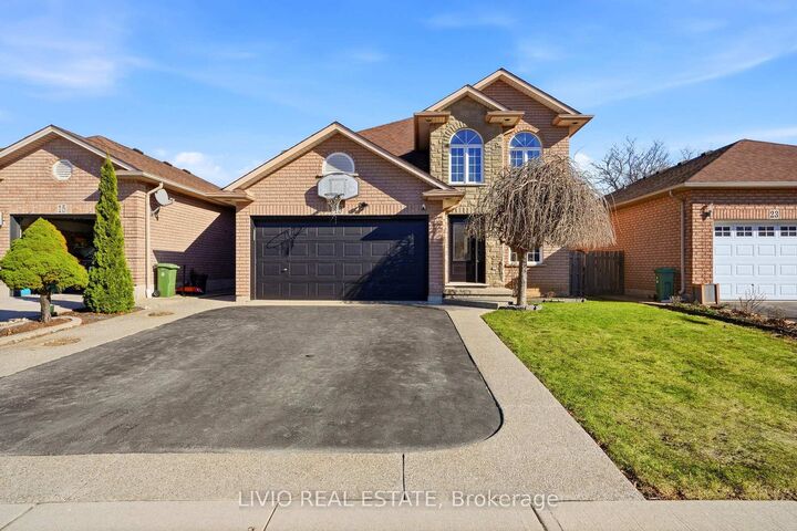 19 Konstantine Court — photo 1