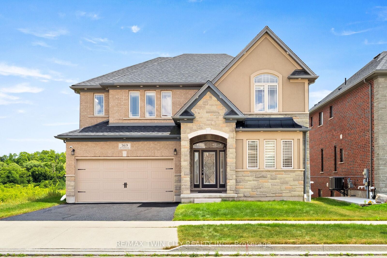 Property Photo: 369 Rivertrail Avenue ON N2A 0K4