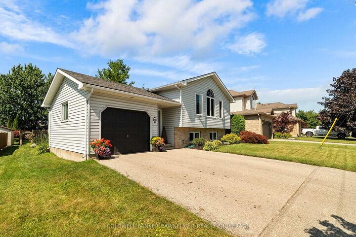 Property Photo: 62 George Street ON N0M 1S3