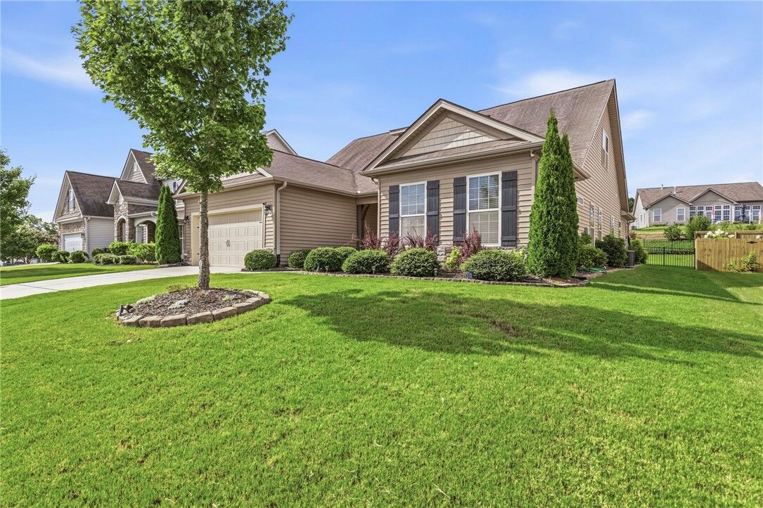 Property Photo: 125 Daylily Lane SC 29642