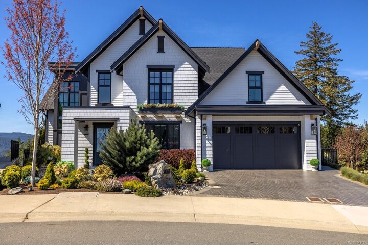 2061 Pinehurst Terr — photo 1