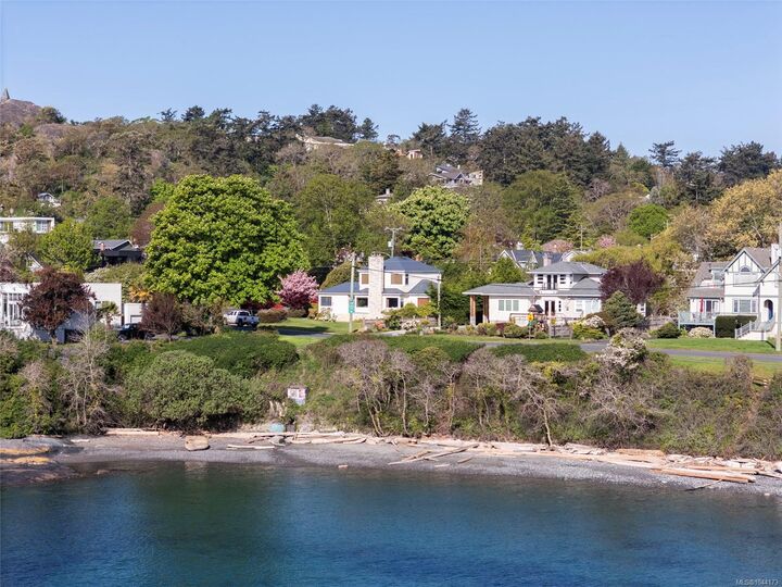 218 Beach Dr — photo 1
