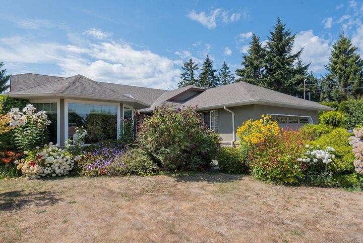 Property Photo: 1216 Gilley Cres BC V9P 1W4