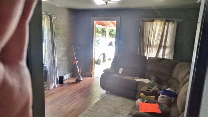 Property Photo:  306 1st St  PA 15410 