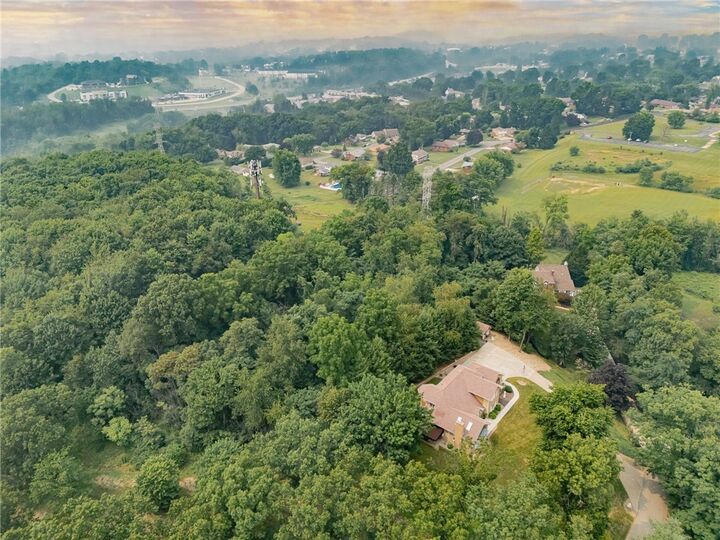 Property Photo: 9a1a Farmington Pl PA 15601