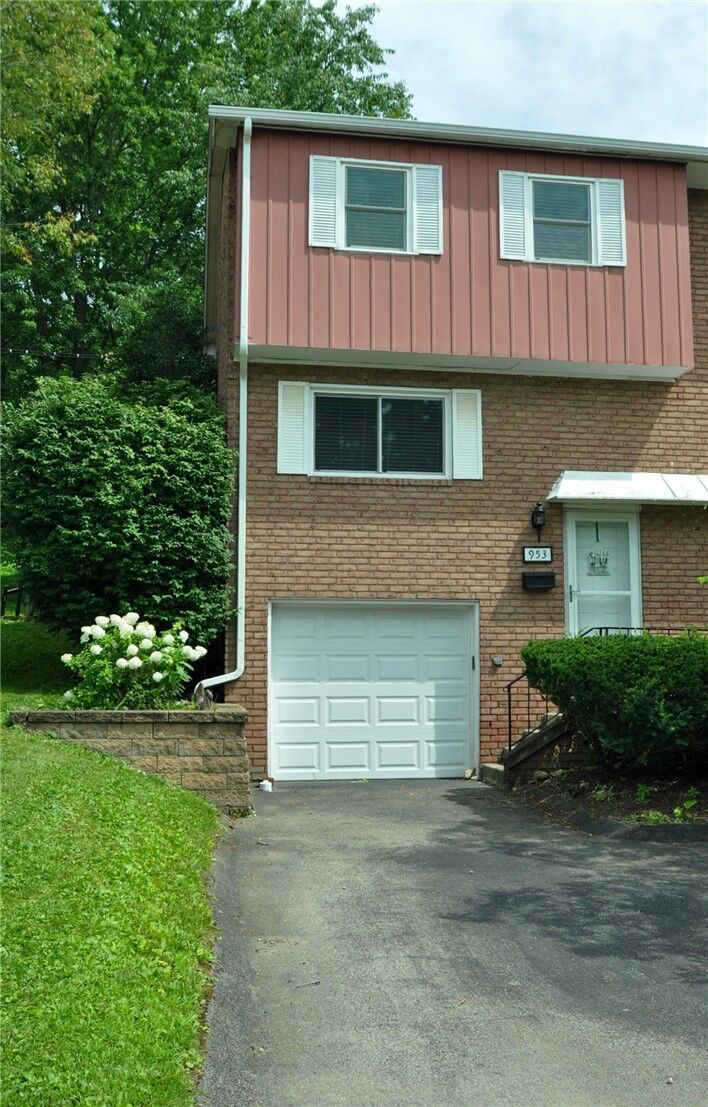 Property Photo: 953 Academy Heights Drive PA 15601
