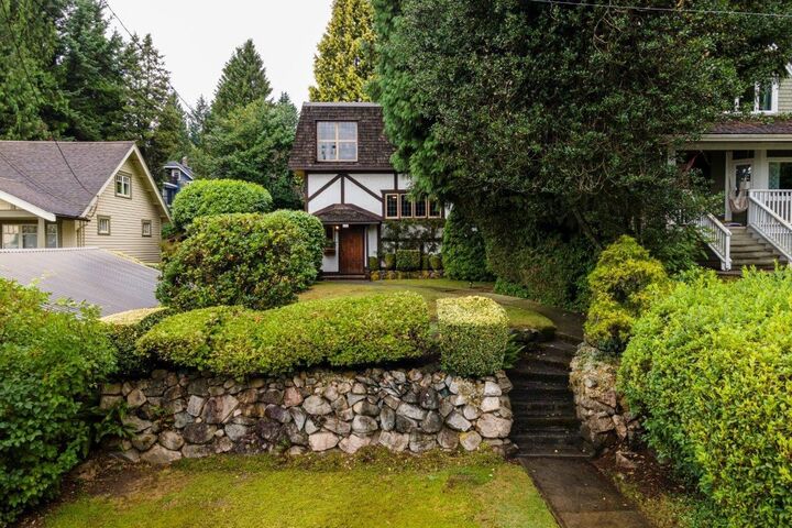 Property Photo: 292 E St. James Road BC V7N 1L2