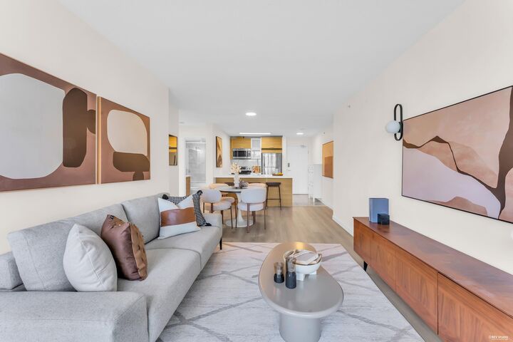9981 Whalley Boulevard 209 — photo 1