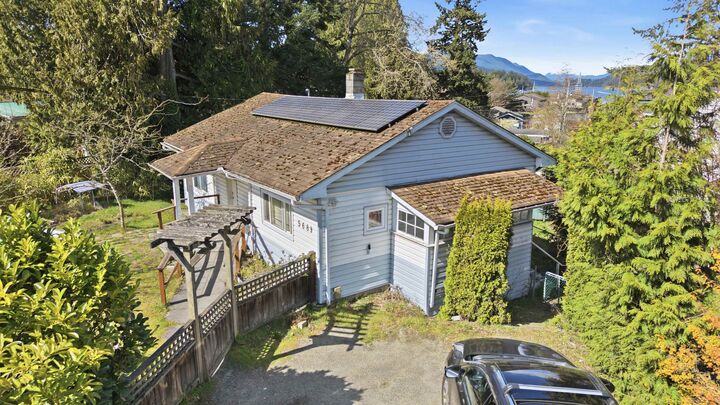 Property Photo:  5689 Porpoise Bay Road  BC V0N 1V0 