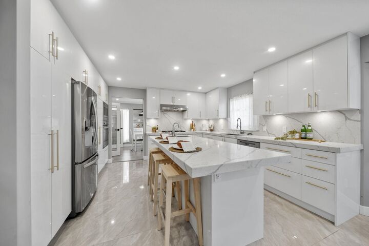 Property Photo: 2480 Gale Avenue BC V3K 6B6