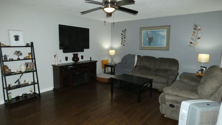 Property Photo: