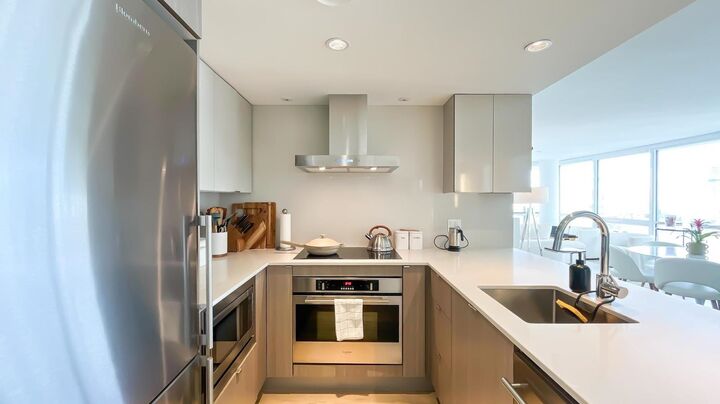 Property Photo: 1788 Columbia Street 1202 BC V5Y 0L7