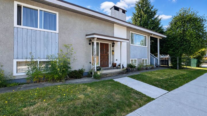 Property Photo: 750 Beta Avenue BC V5C 5M5