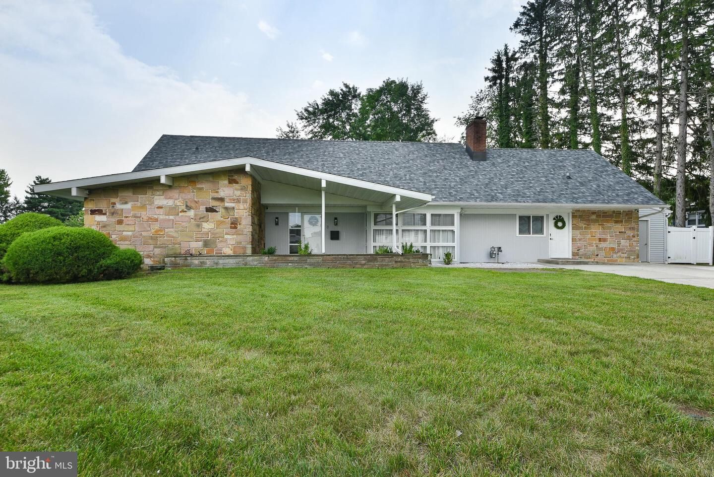 Property Photo:  8 Windover Lane  NJ 08046 